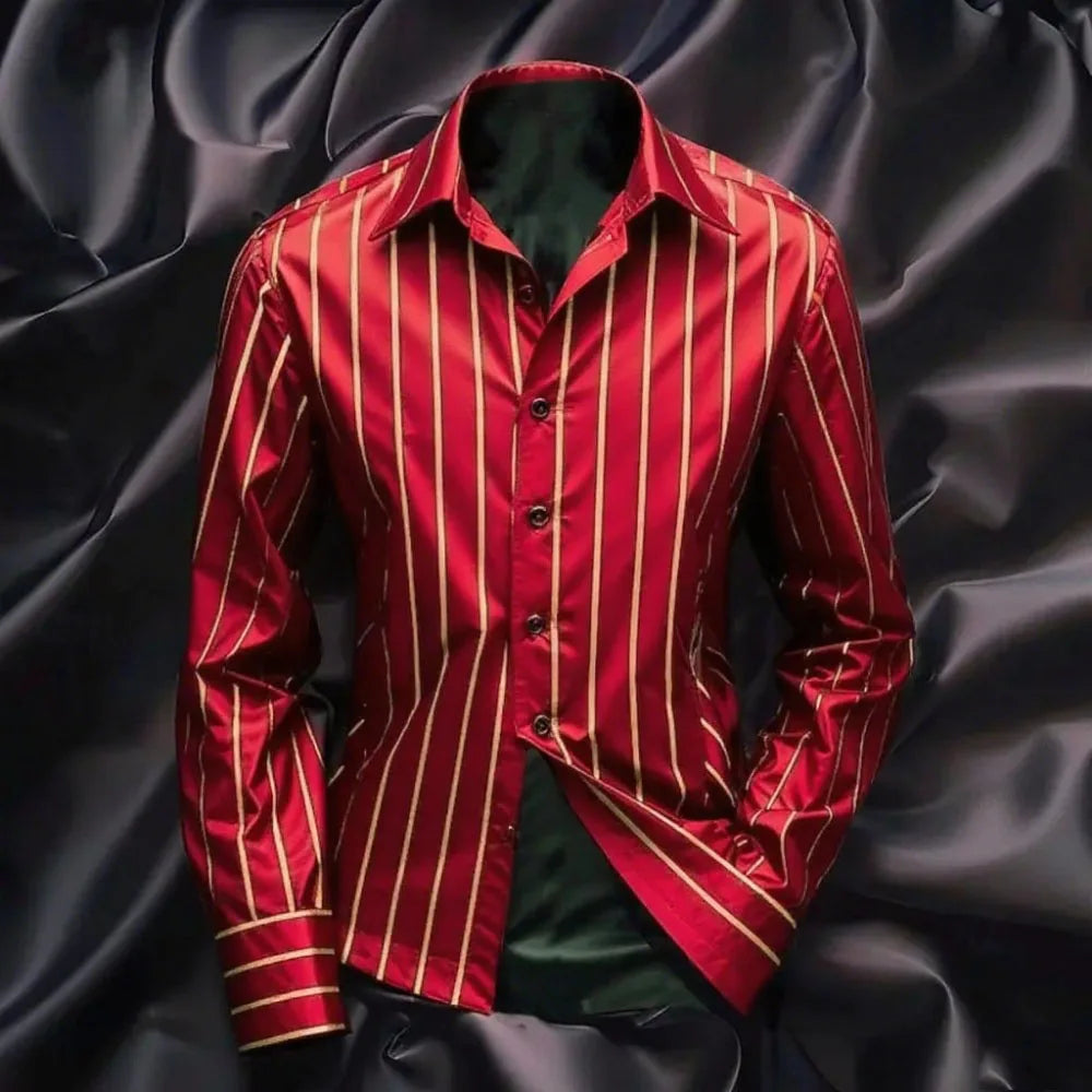 The new fashionable men's striped shirt