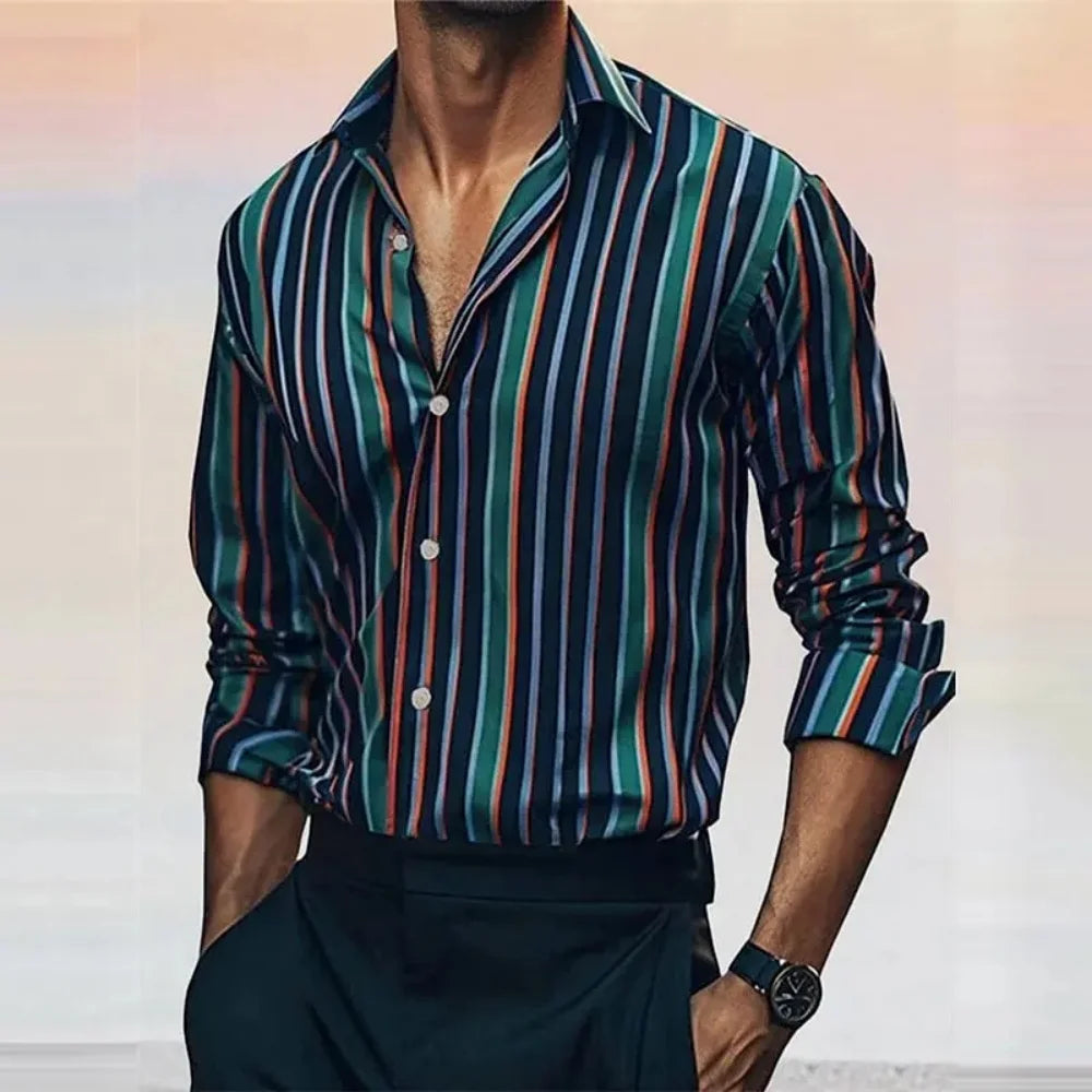 The new fashionable men's striped shirt